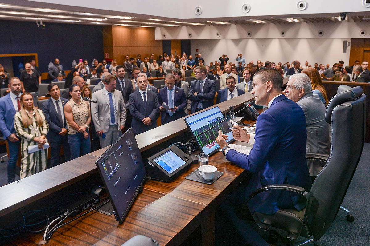 Foto: Octacílio Barbosa/Alerj Em 1º discurso como governador eleito, Douglas Ruas defende união entre os Poderes